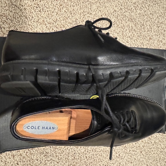 Cole Haan Zerogrand Whole Cut Oxford Lux - Black - Size 8 display picture 1